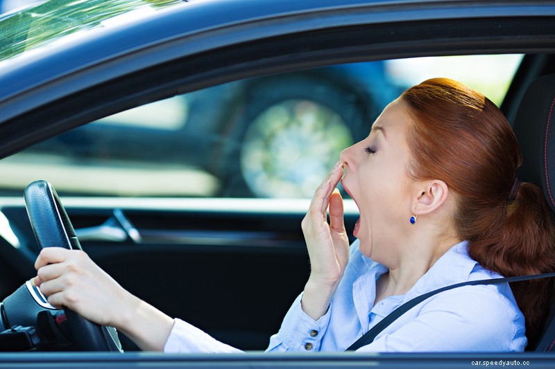 6 TIPS ON COMBATING SLEEPINESS WHILE DRIVING