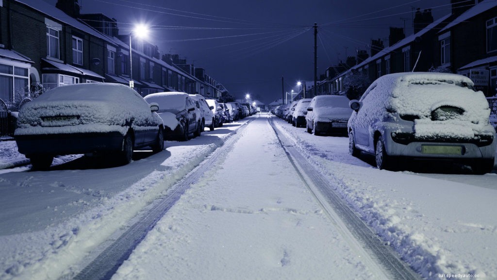 How to Defrost Your Car Quickly and Safely