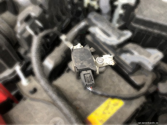 6 common causes of the engine warning light turning on