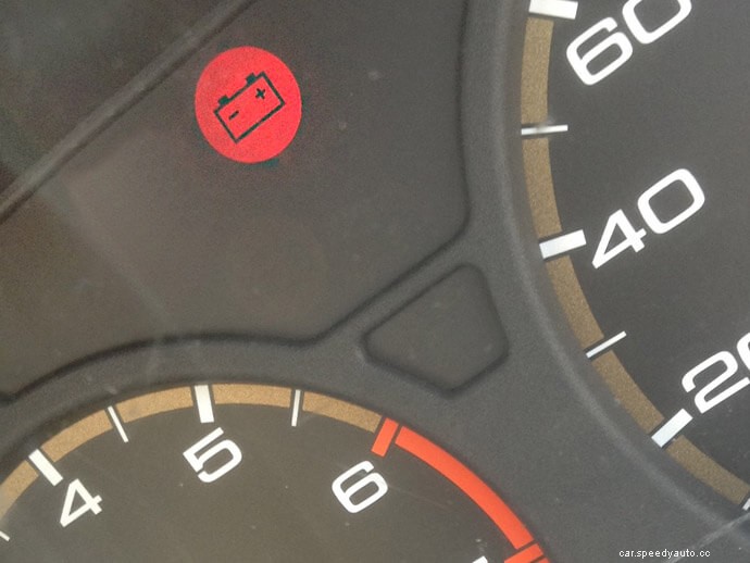 The battery warning light does not light up when the battery is broken