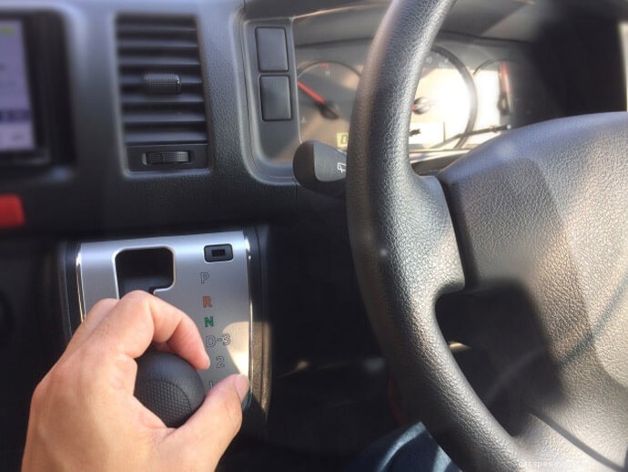 When is the Best Time to Replace Engine Oil?