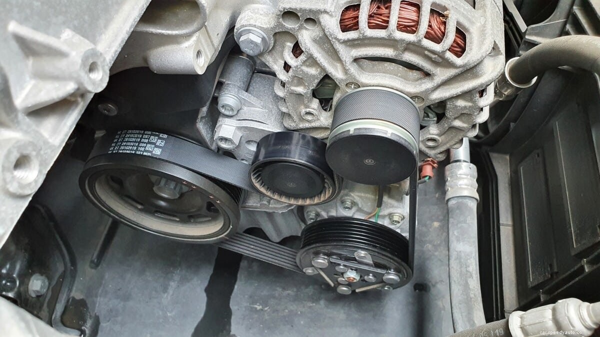 7 Symptoms of a Bad Serpentine Belt (& Replacement Cost)