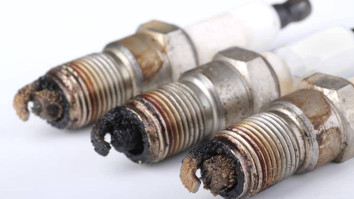 6 Symptoms of an Engine Misfire (& 7 Common Causes)