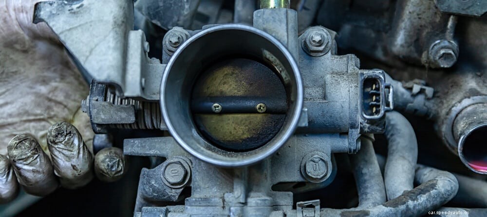 How to Clean a Throttle Body (10 Steps DIY)
