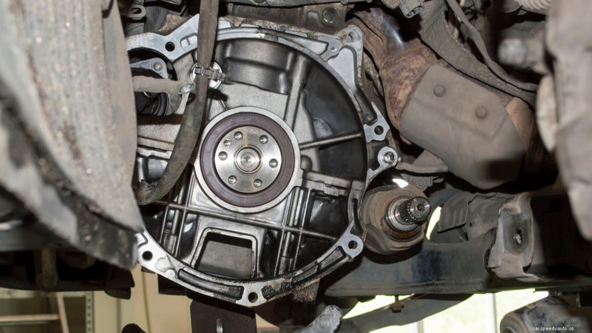 Rear Main Seal Leak – Symptoms, Causes & Replacement Cost