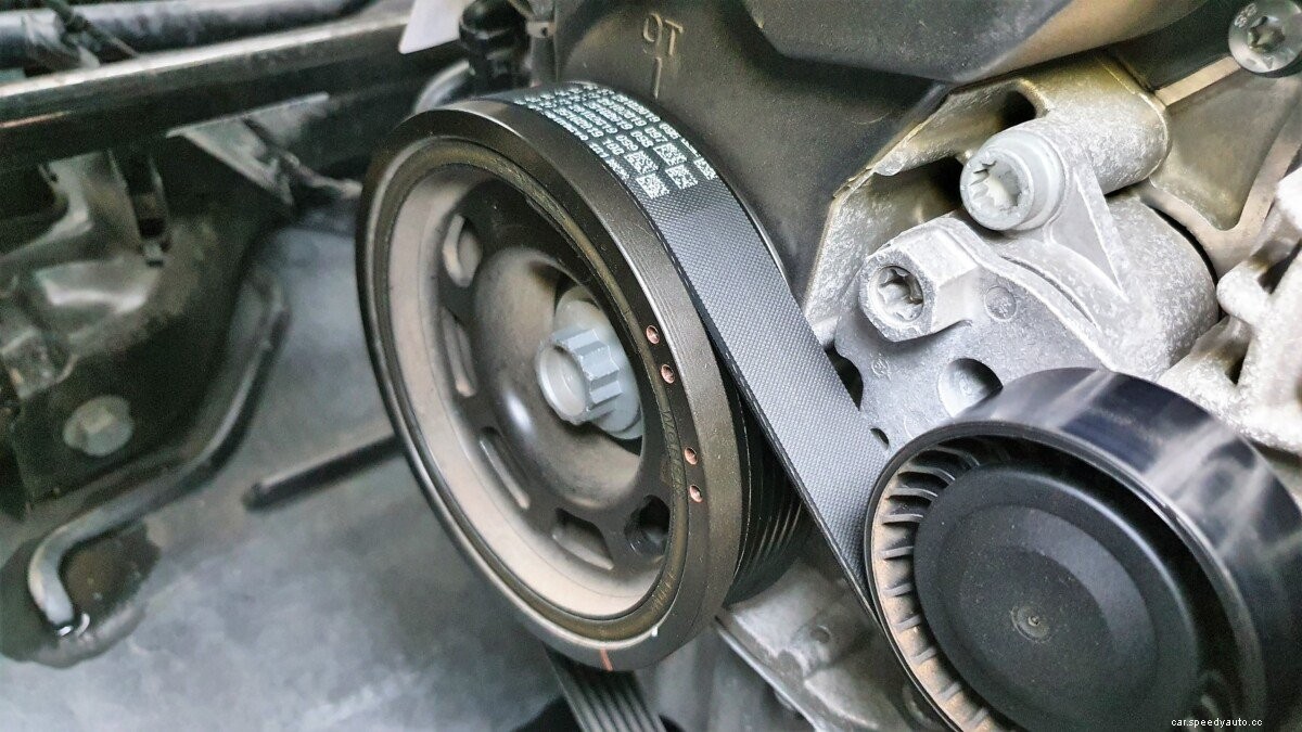 5 Symptoms of a Bad Crankshaft Pulley (& Replacement Cost)