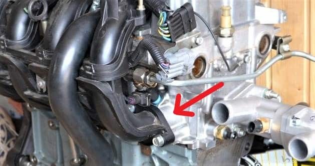 How to find a Vacuum Leak & How to Fix It (8 Easy Steps)