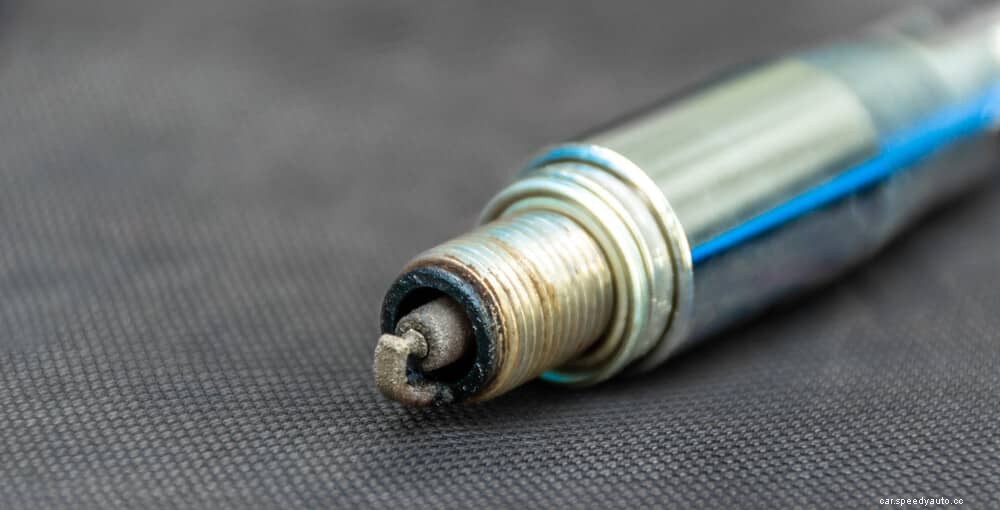 5 Symptoms of a Clogged Fuel Filter (& Replacement Cost)