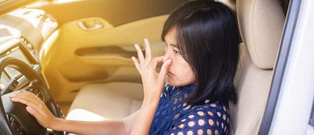 5 Symptoms of a Bad Valve Cover Gasket (Replacement Cost)