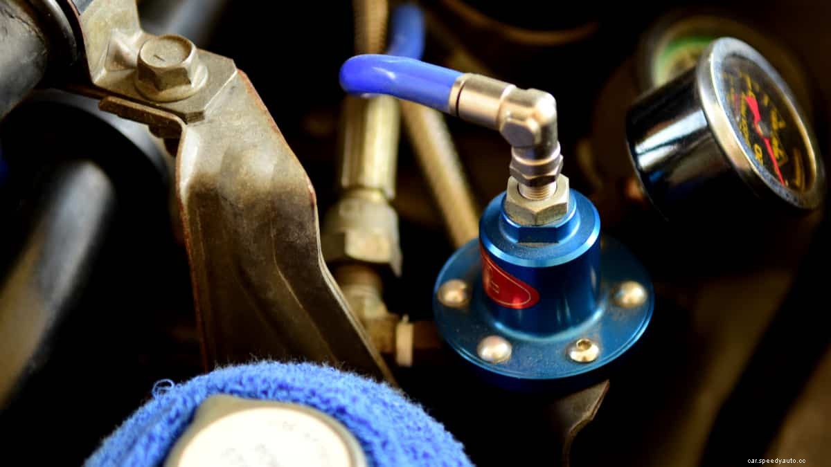 10 Symptoms of a Bad Fuel Pressure Regulator (& Diagnosis)