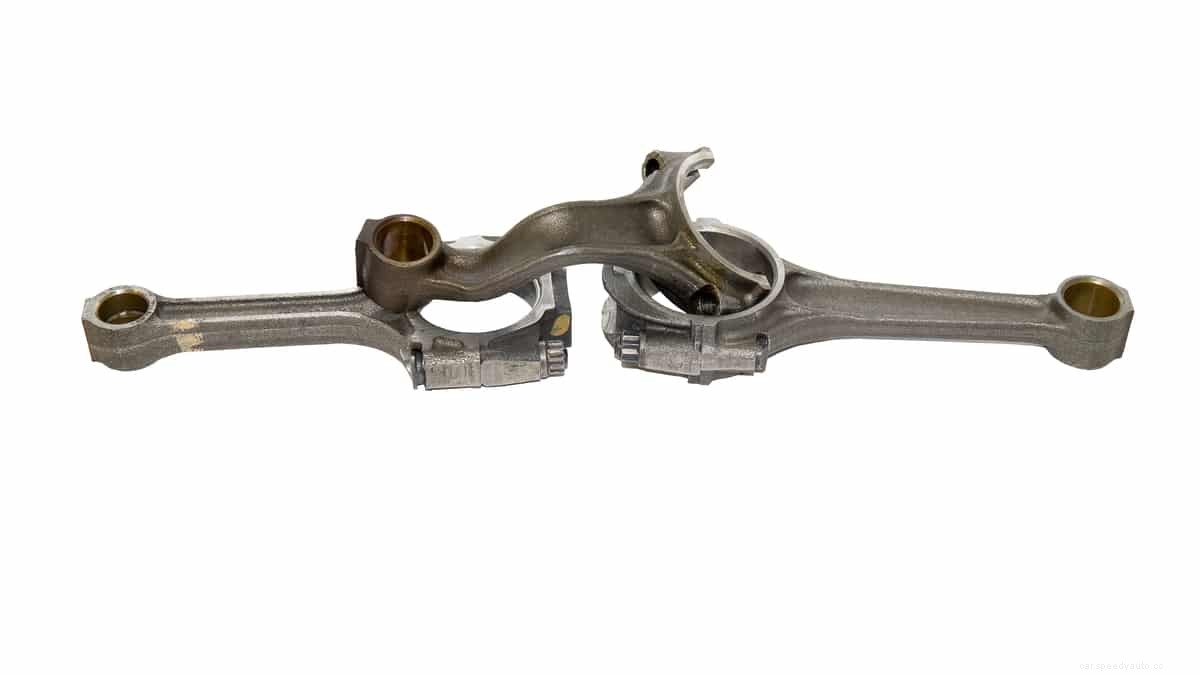 5 Symptoms of a Bent Connecting Rod (& Replacement Cost)