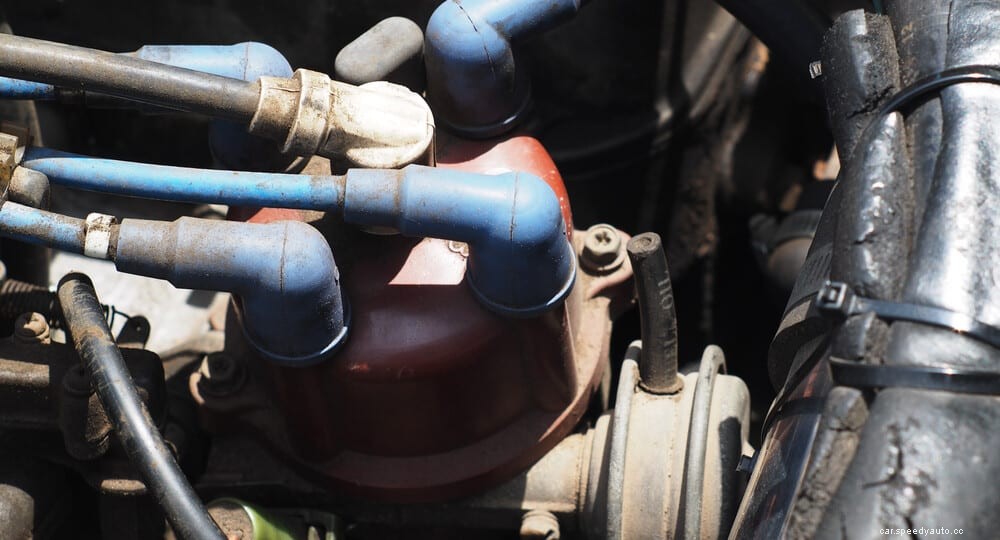 5 Symptoms of a Bad Distributor Cap (& Replacement Cost)