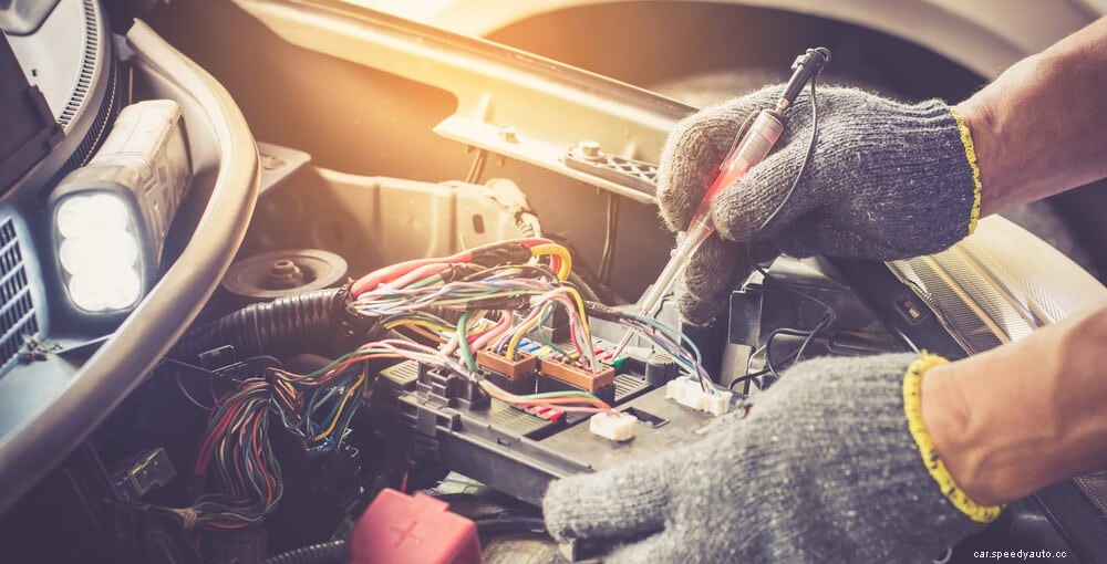 6 Symptoms of a Bad Alternator (& Replacement Cost)