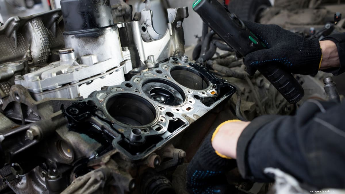 V6 vs. V8 Engine: Differences (& Which Is Better?)