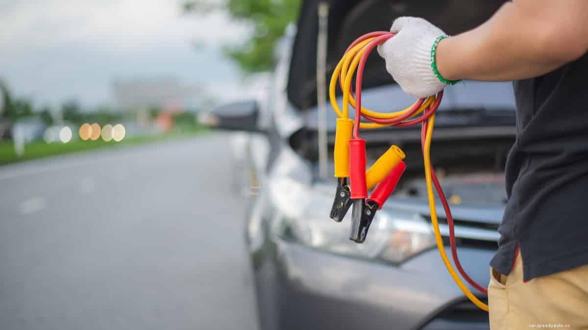 8 Things That Can Drain Your Car Battery (& How To Prevent It)