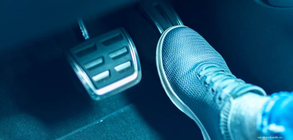 10 Causes of Poor Gas Mileage (& How To Fix it)