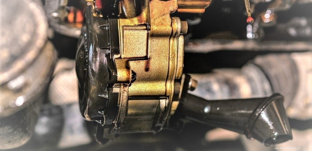 Low Oil Pressure: Symptoms & Causes (& How to Fix it)