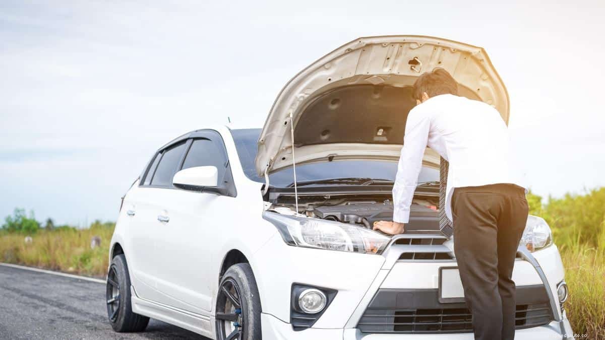 Car Shuts Off While Driving? Here’s How To Fix It