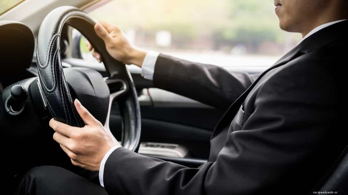 Car Making Squeaking Noise While Driving – Causes & Fix