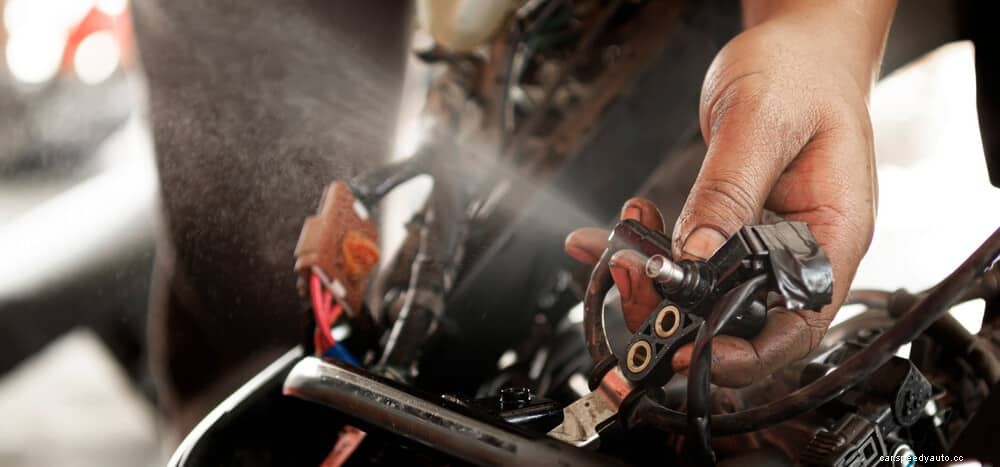 Why Does My Oil Smell Like Gas? (Should I Worry?)