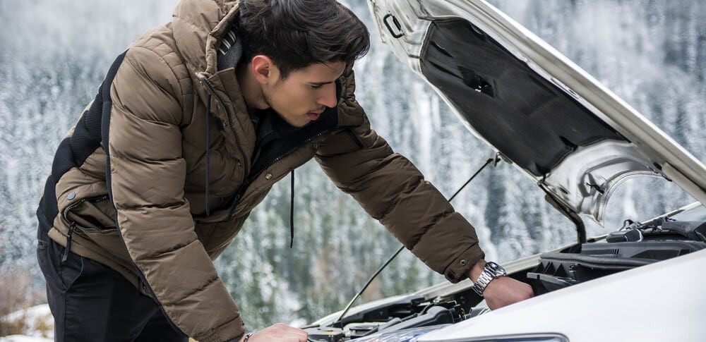 Should I Check my Oil When the Engine is Hot or Cold?