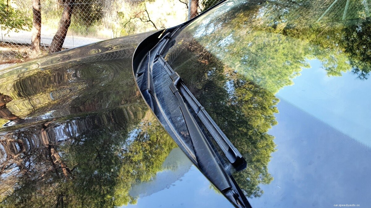 How to Fix Squeaky Windshield Wiper Blades (& Replacement Cost)