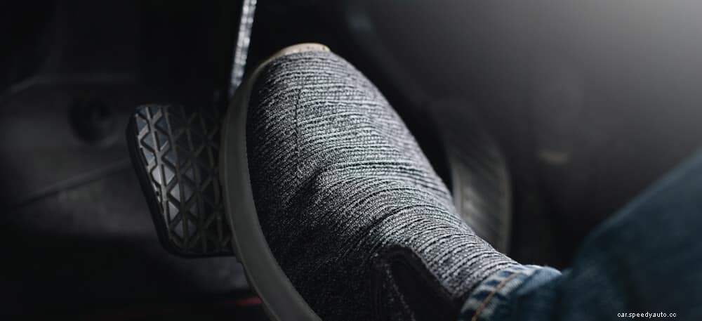 How to Change Brake Pads With an Electric Parking Brake