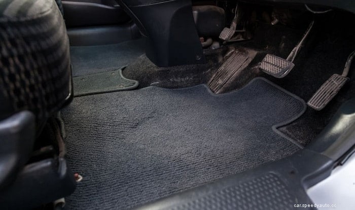 How to Clean a Flooded Car Carpet – The Detailed Guide