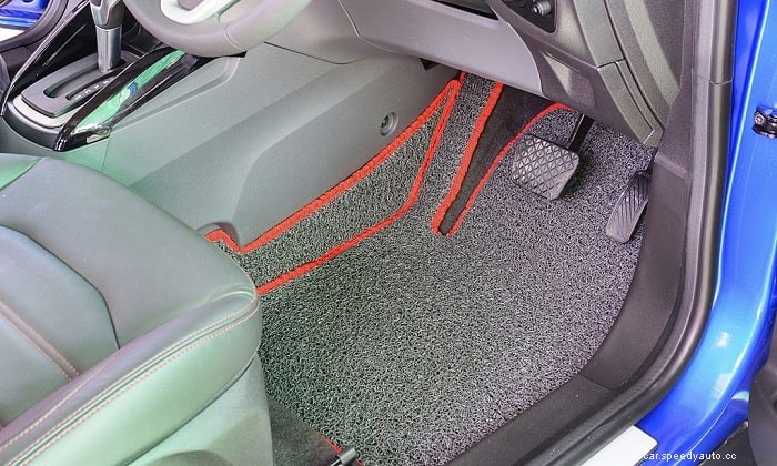 How to Clean Car Carpet Without a Machine in 5 Easy Steps