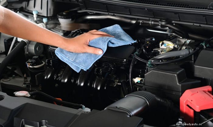 How to Clean a Car Engine Bay without Spending Too Much Time