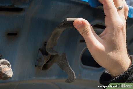 How to Open the Hood of a Vehicle