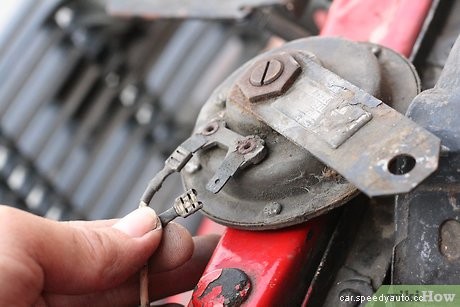 How to Fix a Broken Car Horn