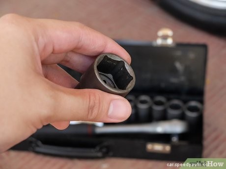 How to Remove Locking Lug Nuts