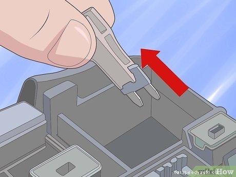 How to Change Fuses in a Car