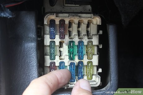 How to Replace an Automotive Fuse