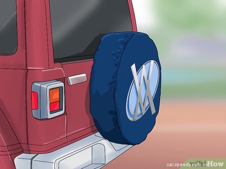 How to Decorate the Exterior of a Car