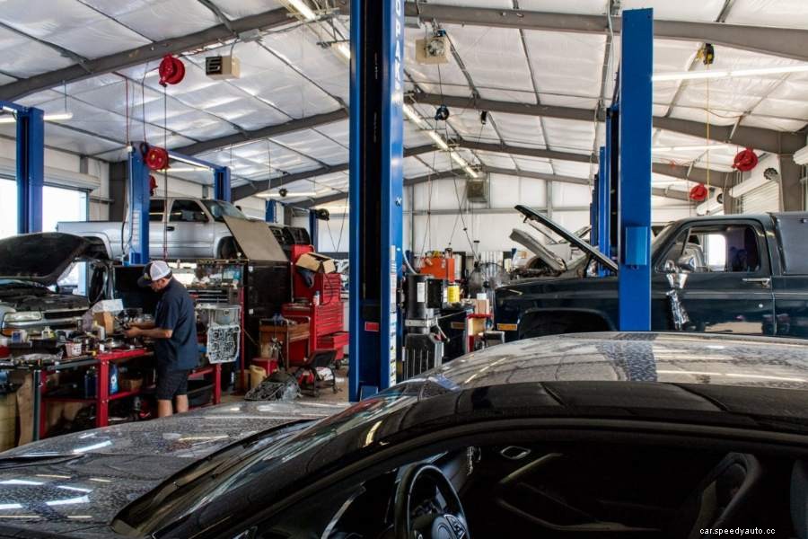 How To Remove Ice From Your Vehicle’s Windshield