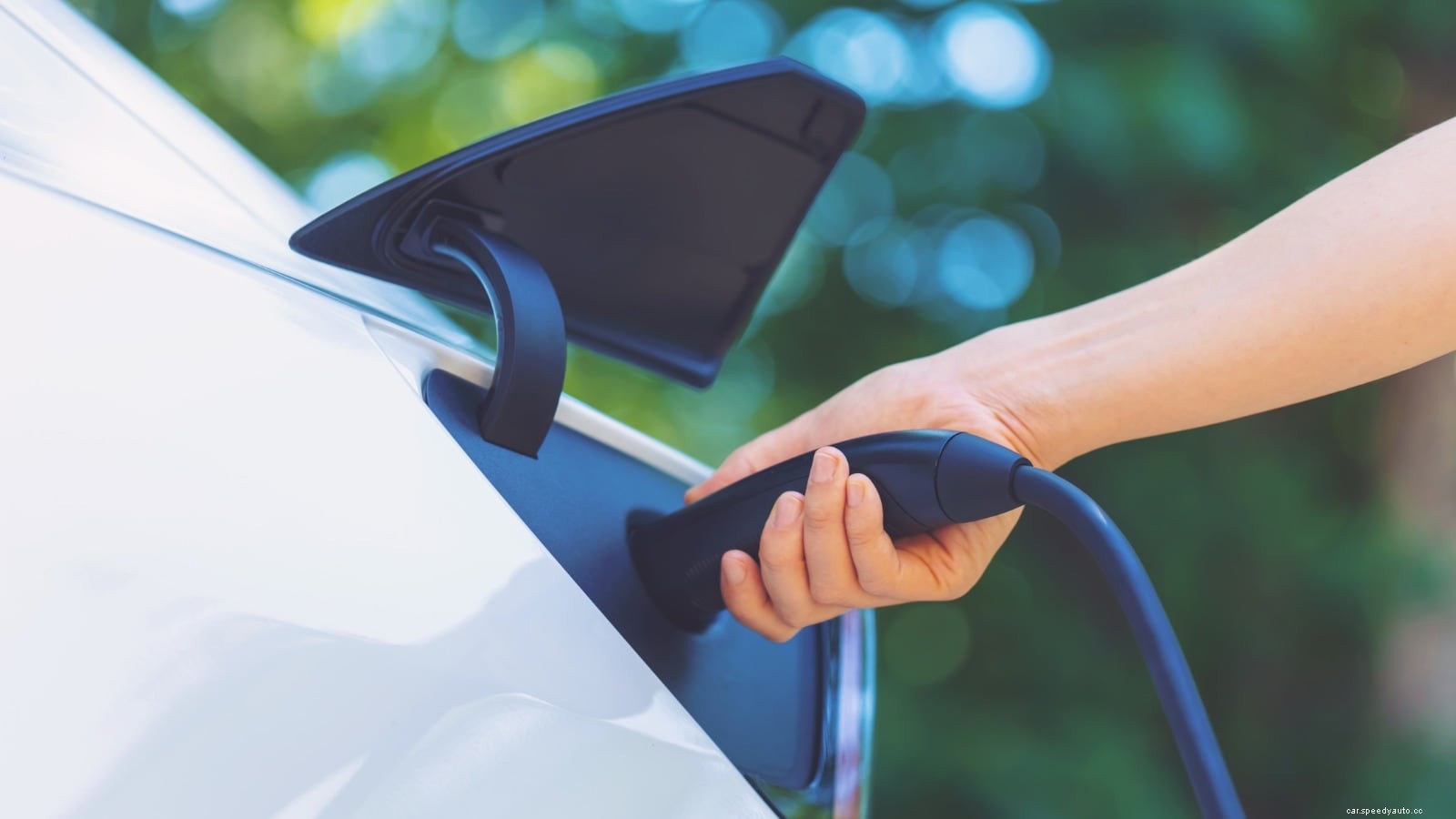 10 Things to Know Before Buying a Used Electric Car