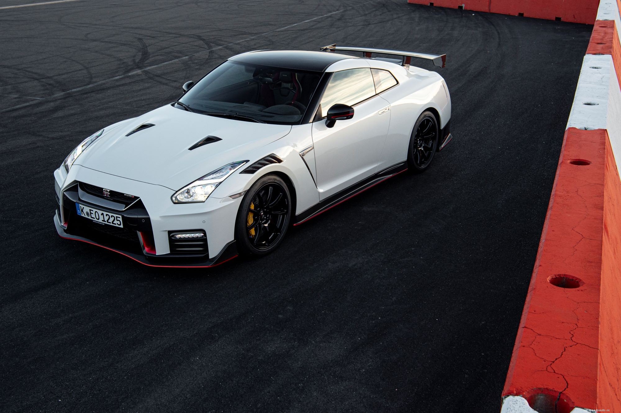 At Over $100,000, the 2021 Nissan GT-R Better Come With AWD