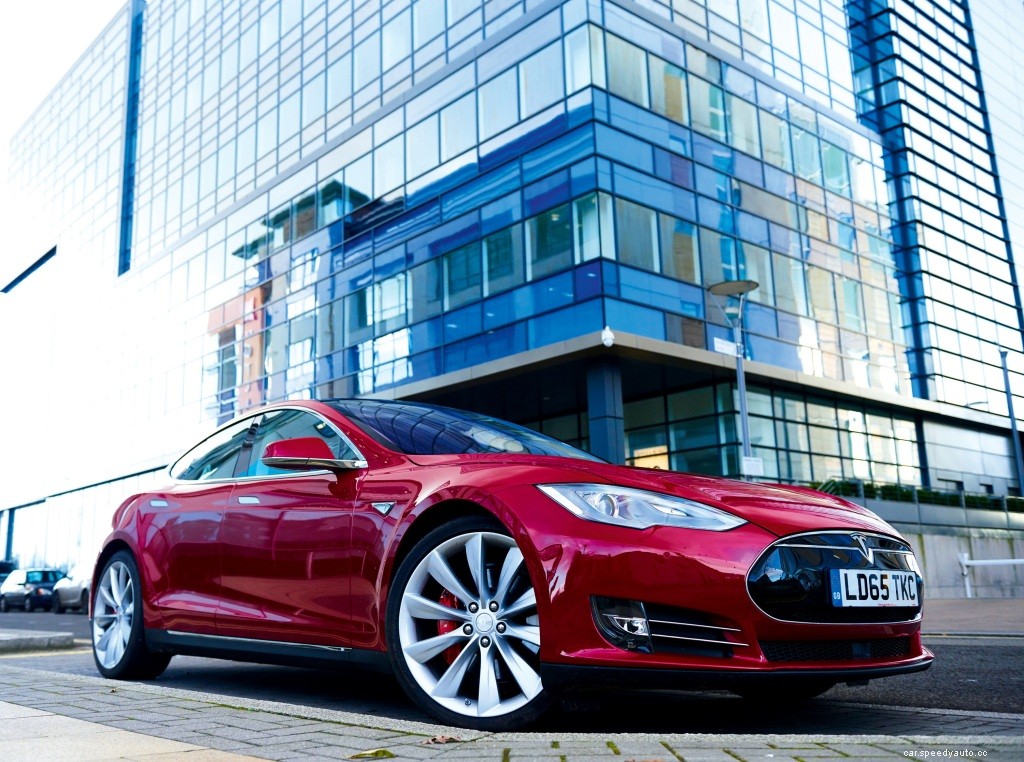 Tesla Autopilot Software to Be Investigated by NHTSA