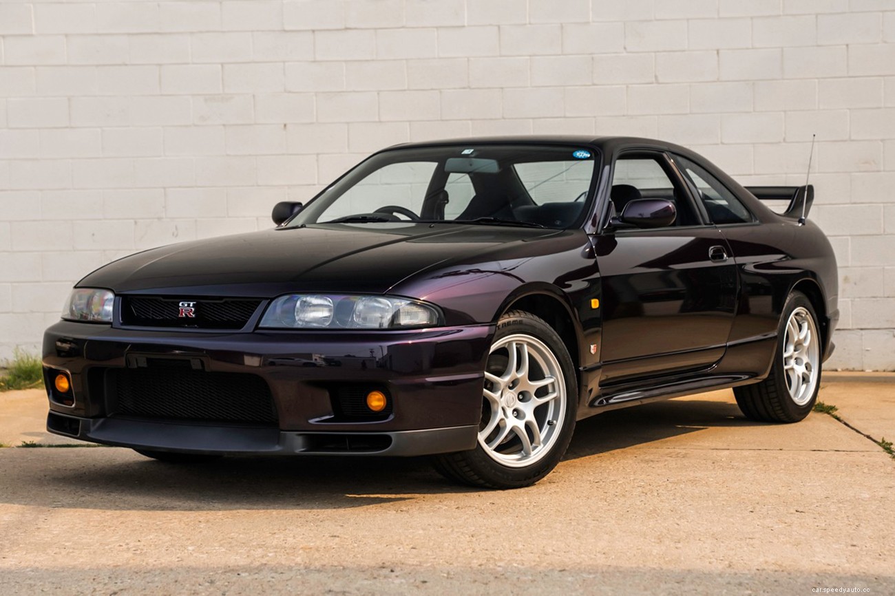Midnight Purple Nissan Skyline GT-R Sells Big At Auction