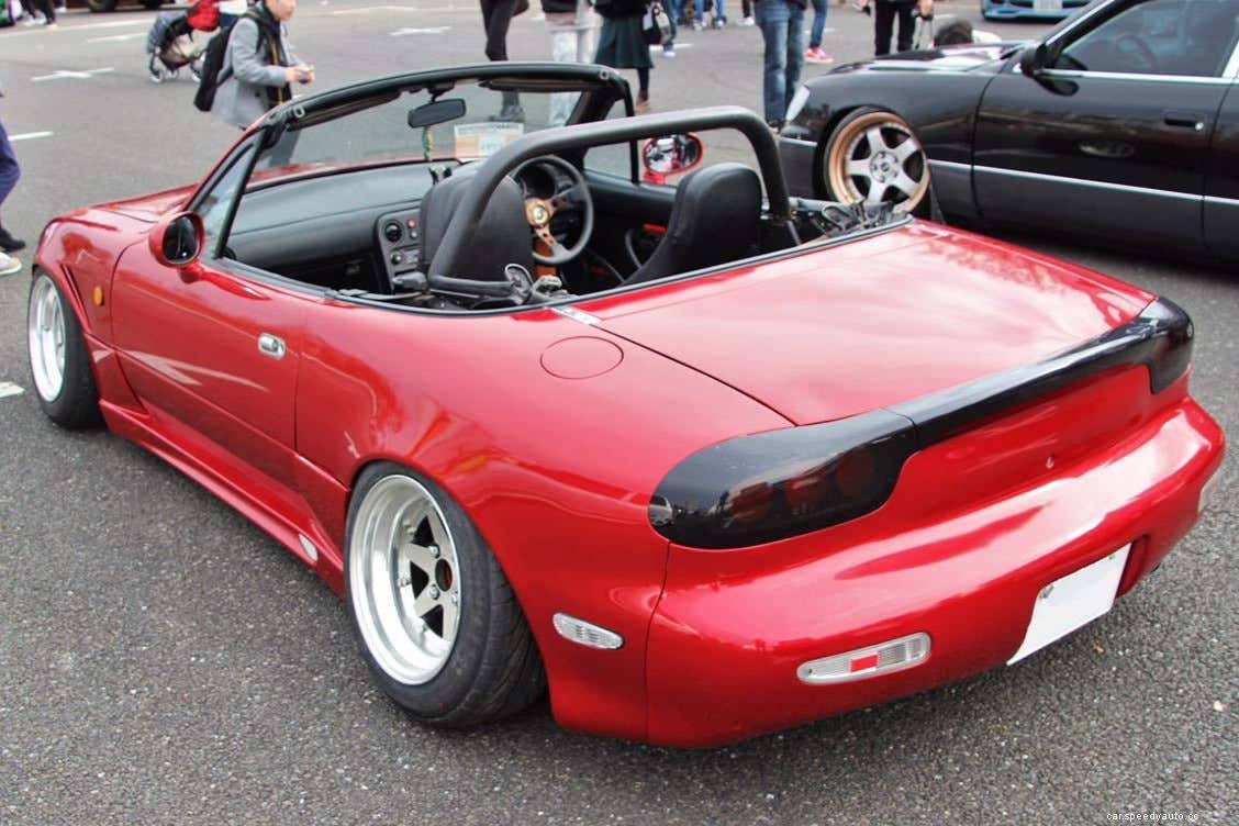 Mashup: Mazda Miata With An RX-7 Rear End-Looks Good