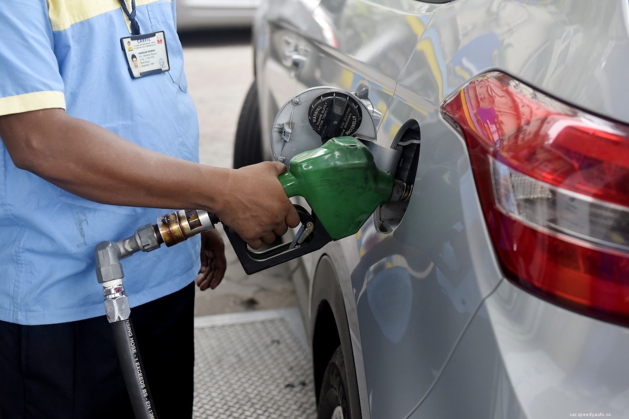 The Difference Between Gasoline and Diesel Engines