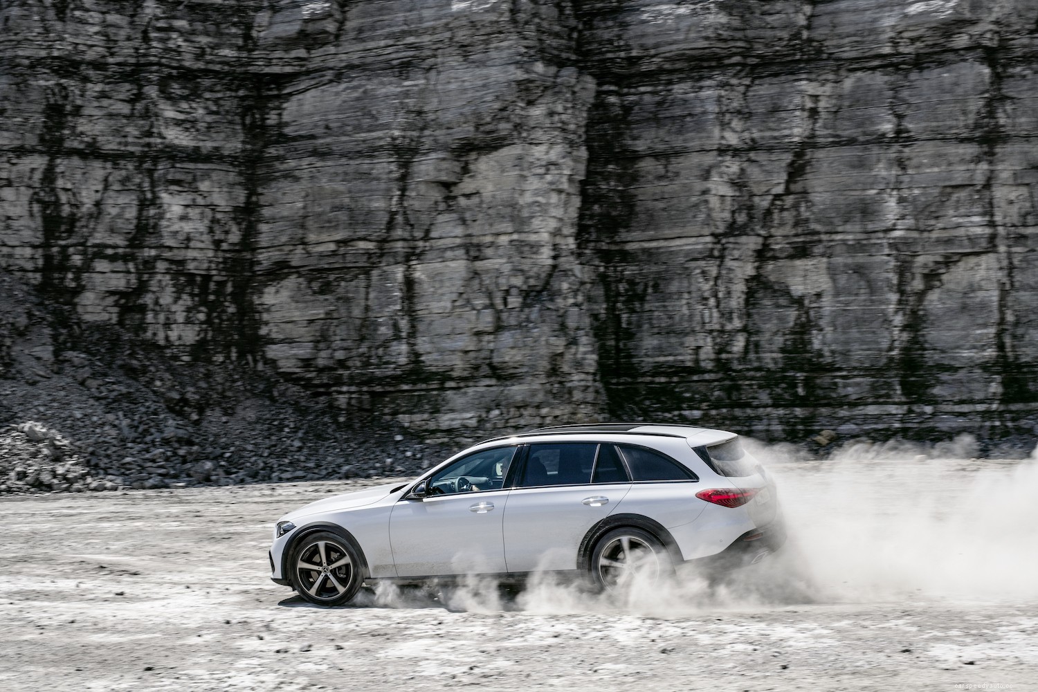 Only for Europe: Mercedes-Benz C-Class All-Terrain