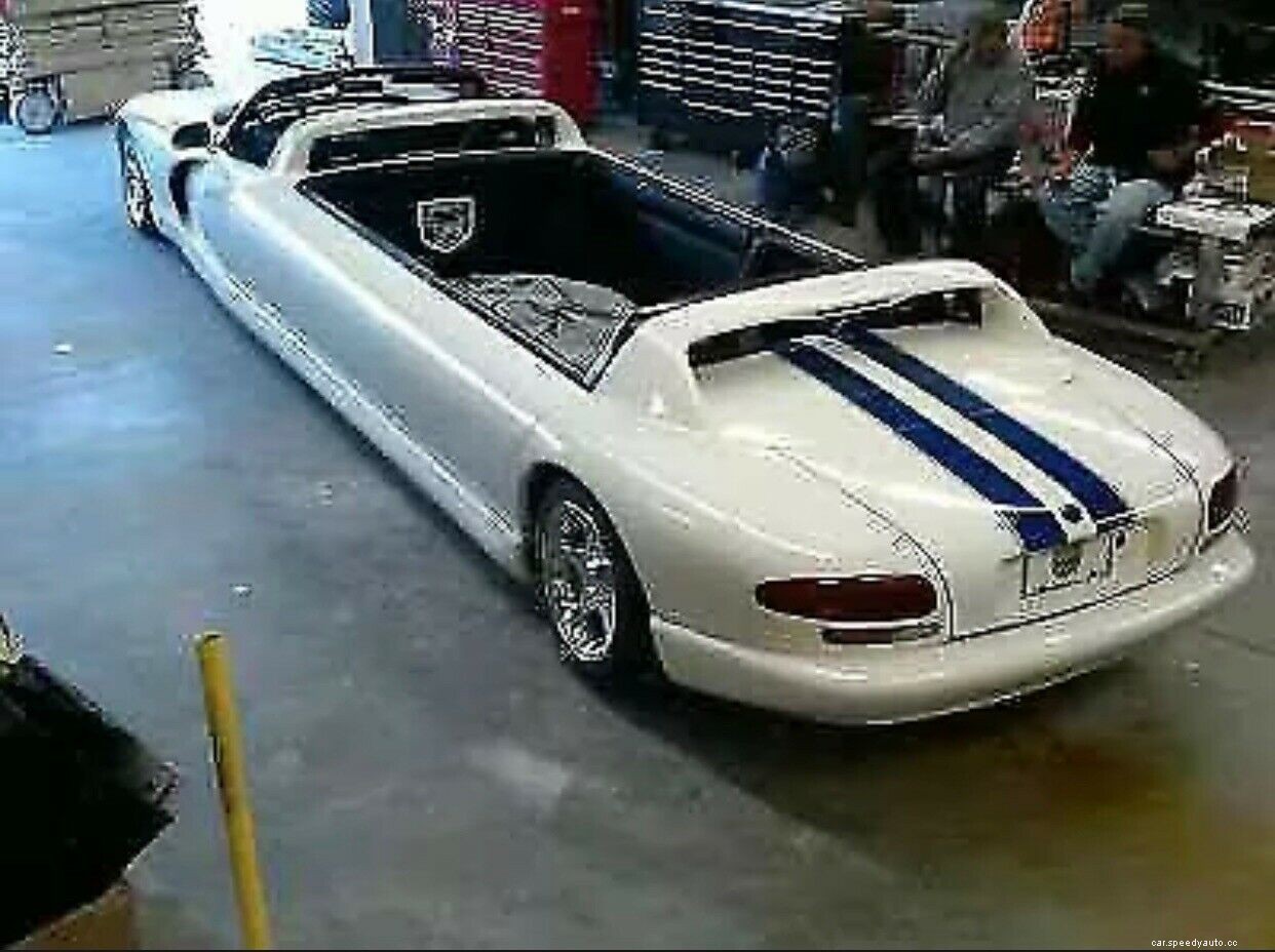 This Dodge Viper Limousine Is Totally Weird