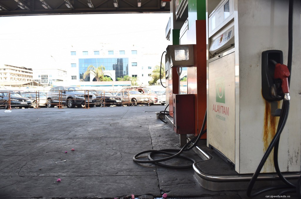 Gas Station Safety Tips for Stopping to Refuel Any Time of Day or Night