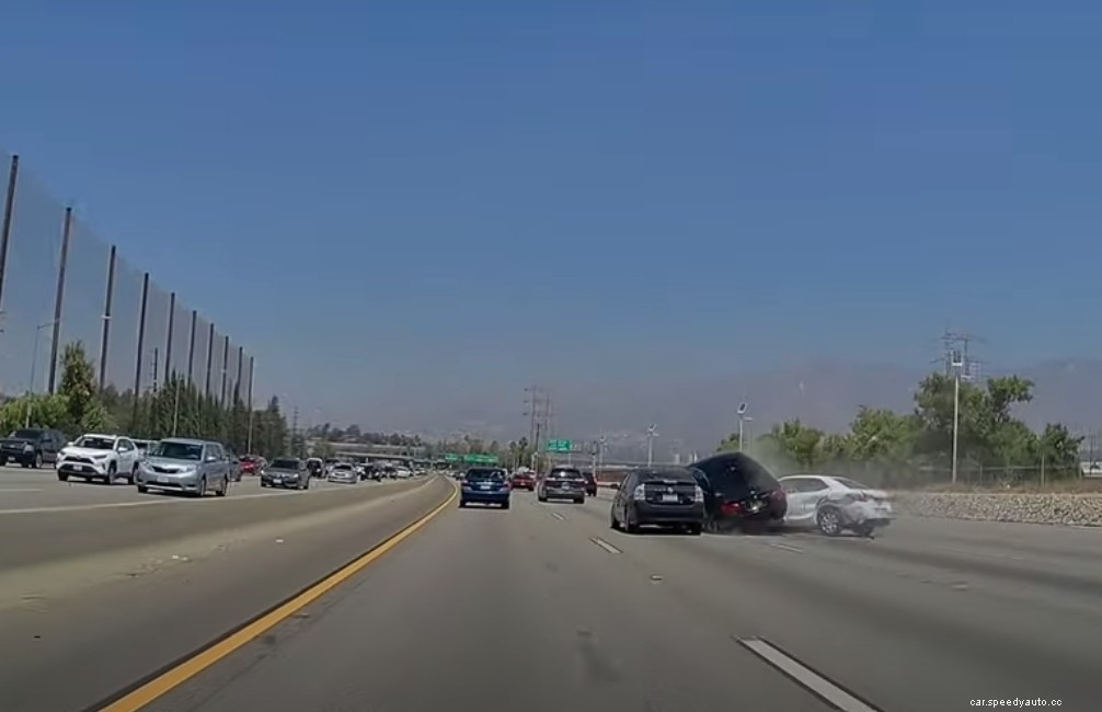 Watch: Don’t Lane Split With A BMW or This Can Happen