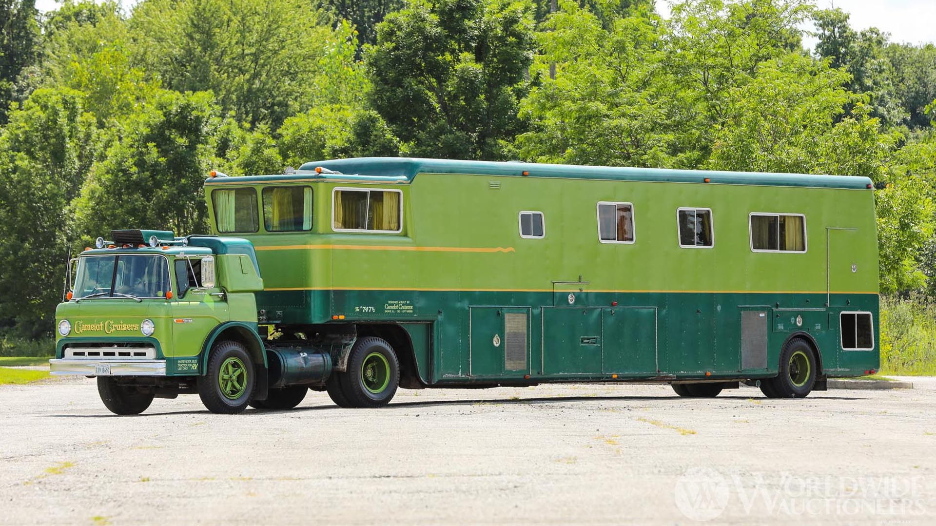 Motorhome Mania: Nothing Tops the 1974 Camelot Cruiser