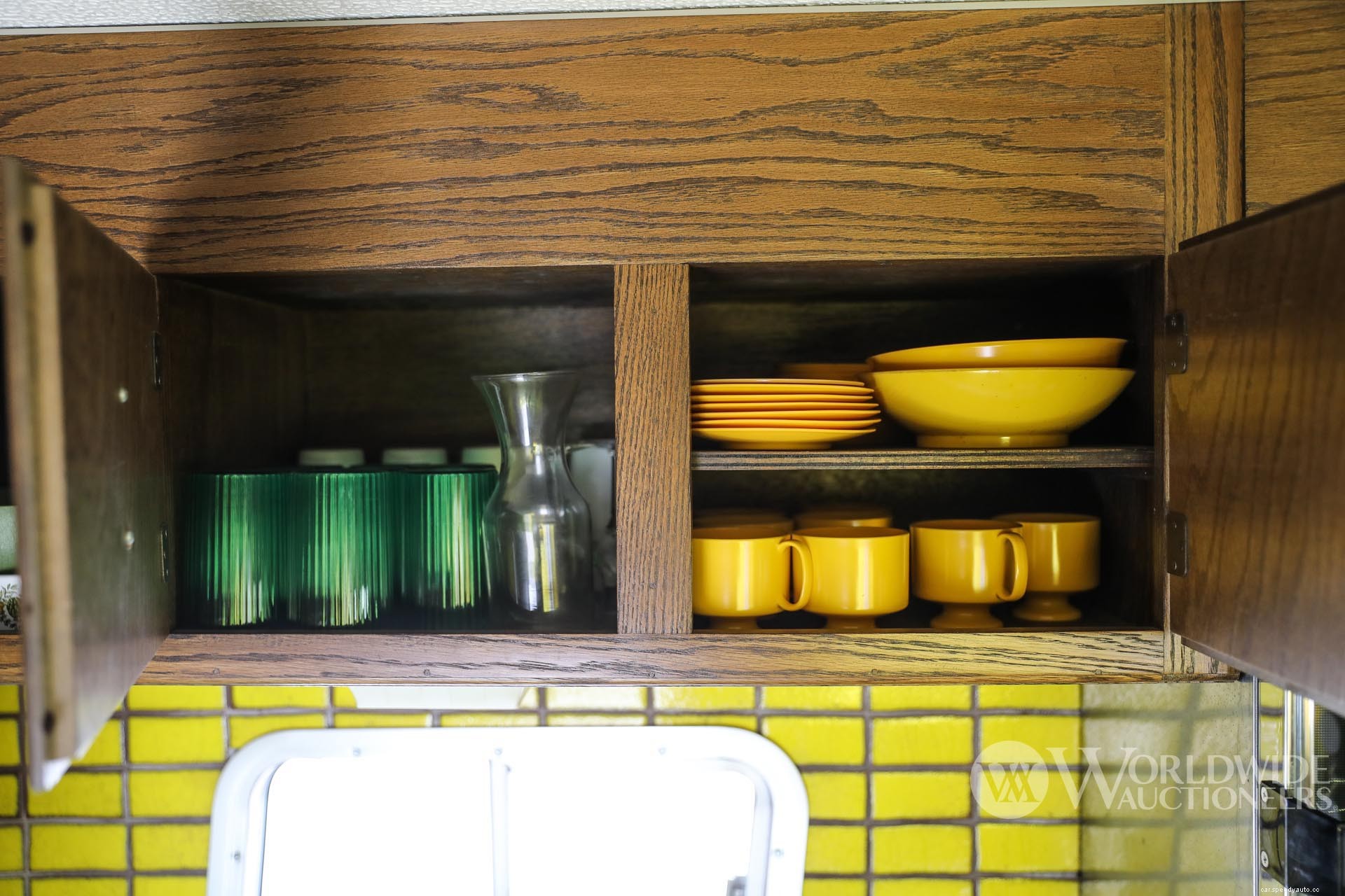 Motorhome Mania: Nothing Tops the 1974 Camelot Cruiser