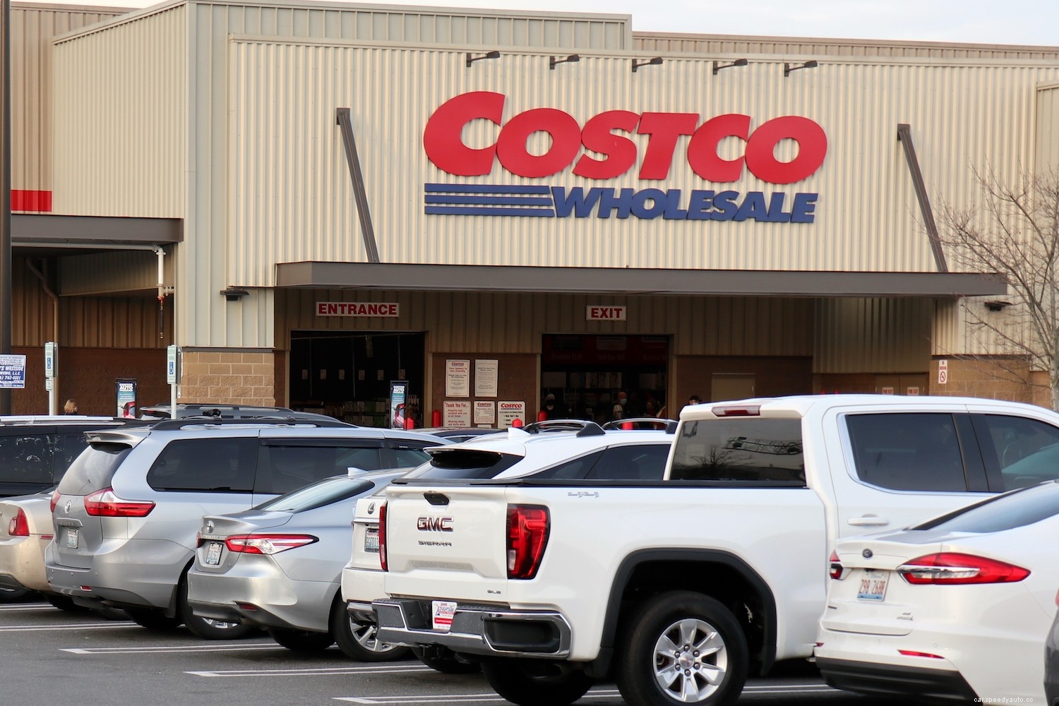 Costco Vs. Sam’s Club Auto Programs: Which one should you choose?